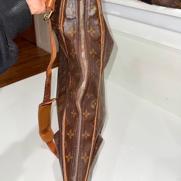 Louis Vuitton Monogram Canvas Boulogne Shoulder Bag - Picture 8 of 13